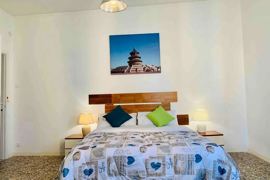 Apartment Chiesa Dei Madonna Orto Room Venice Italy