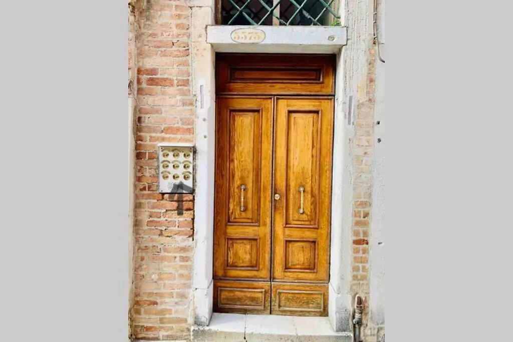 Chiesa Dei Madonna Orto Room Venice Italy